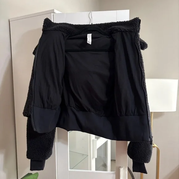ALO Yoga Foxy Sherpa Jacket Black Small - Picture 5 of 5